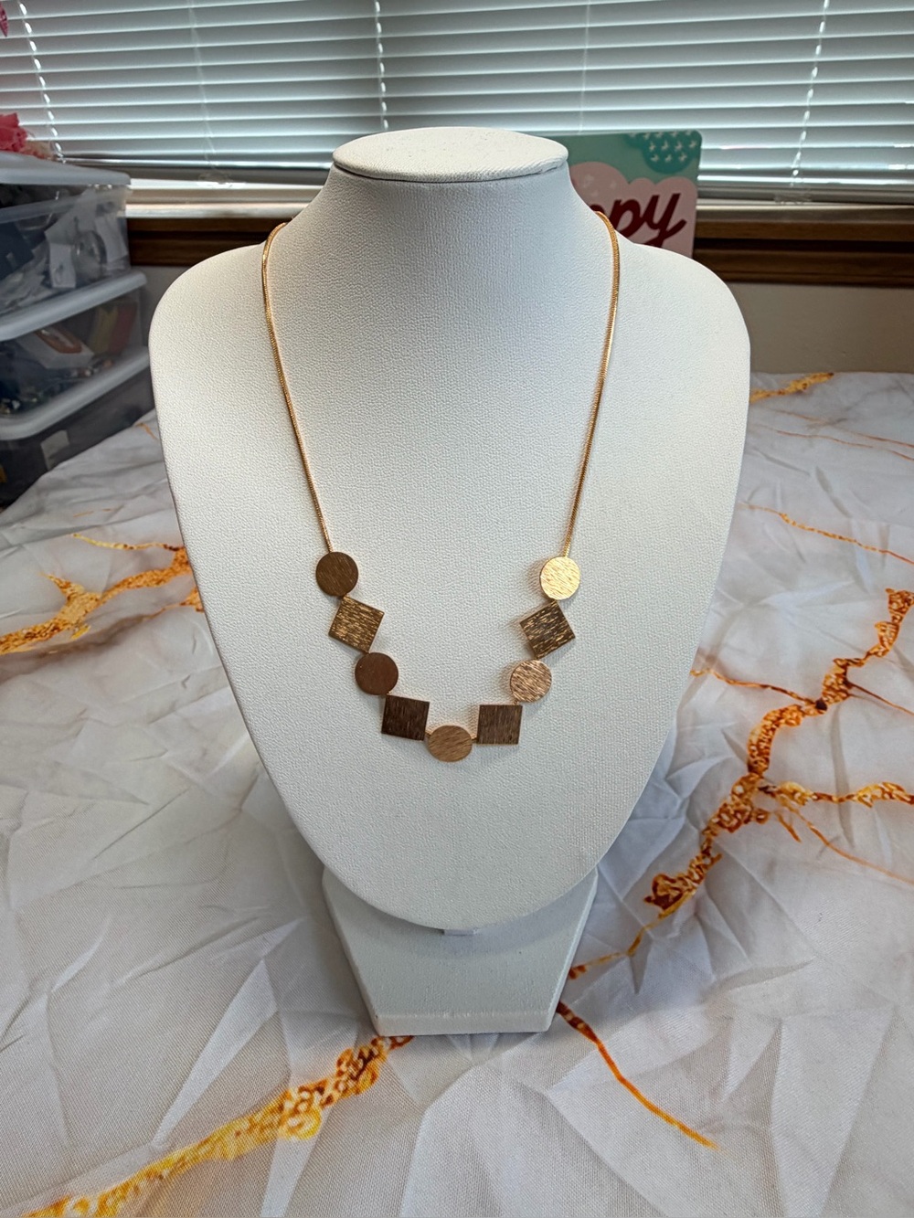 Don’t get Bent out of shape Necklace gold tone NWT